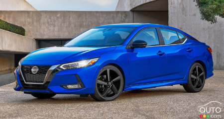 2021 Nissan Sentra, three-quarters front